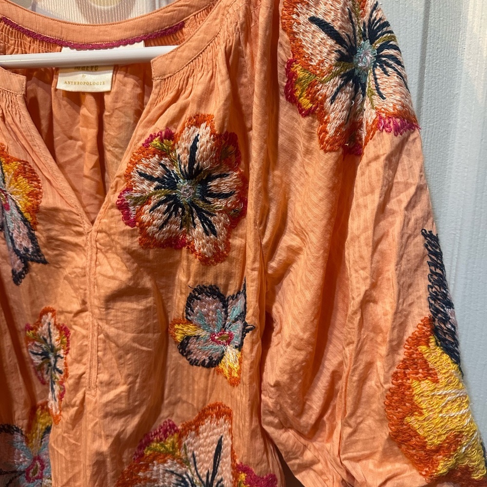 Maeve Anthropologie Peach Floral Embroidered Puff Sleeve Top Size XS - Picture 3 of 9
